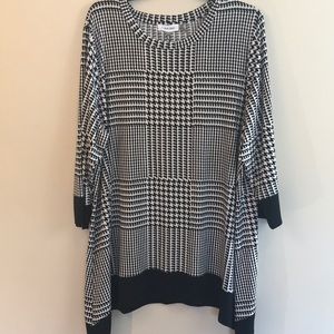 NEW CALVIN KLEIN MODERN ESSENTIAL PULL OVER TOP